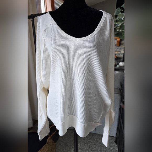 Free People Santa Clara Long Sleeve Thermal Top Women's Size Med NWT - Picture 2 of 11